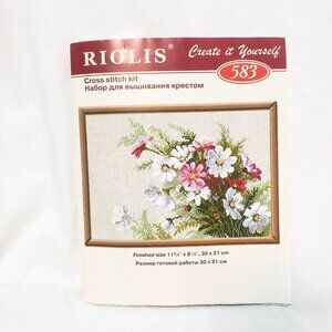 Wild Flowers Pink White Counted Cross Stitch Kit 16 Count 2004 RIOLIS 583